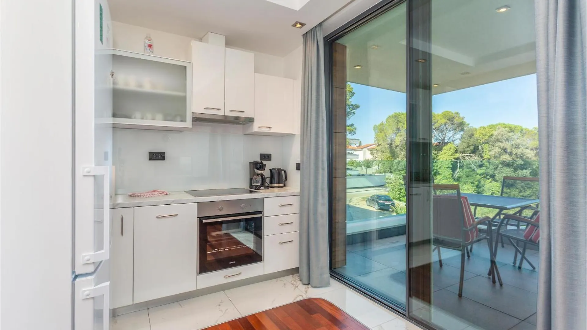 Stunning Apartment In Malinska With Kitchen